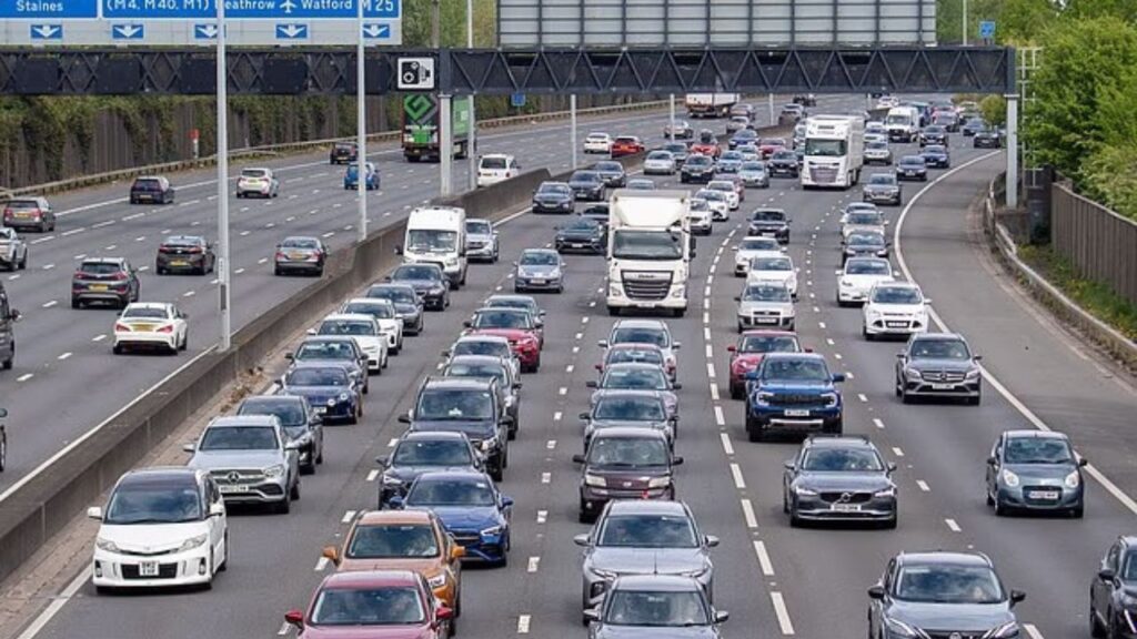 Britons’ Cars Defy Time: Record-Breaking Age of Motors Signals a New Era on UK Roads