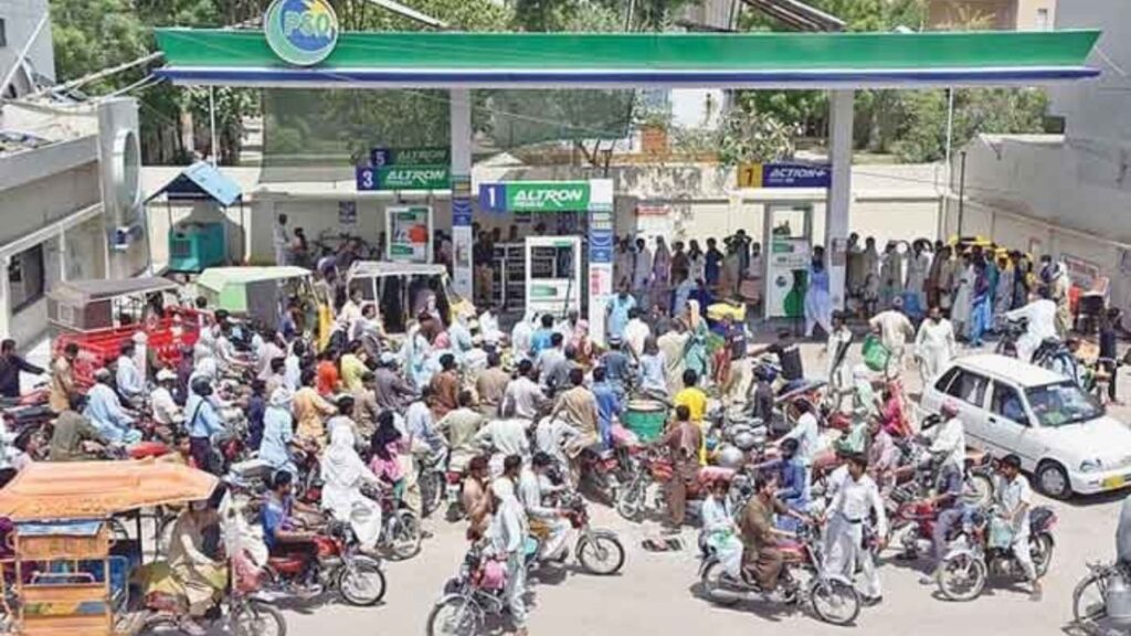  Pakistan Government Adjusts Fuel Prices