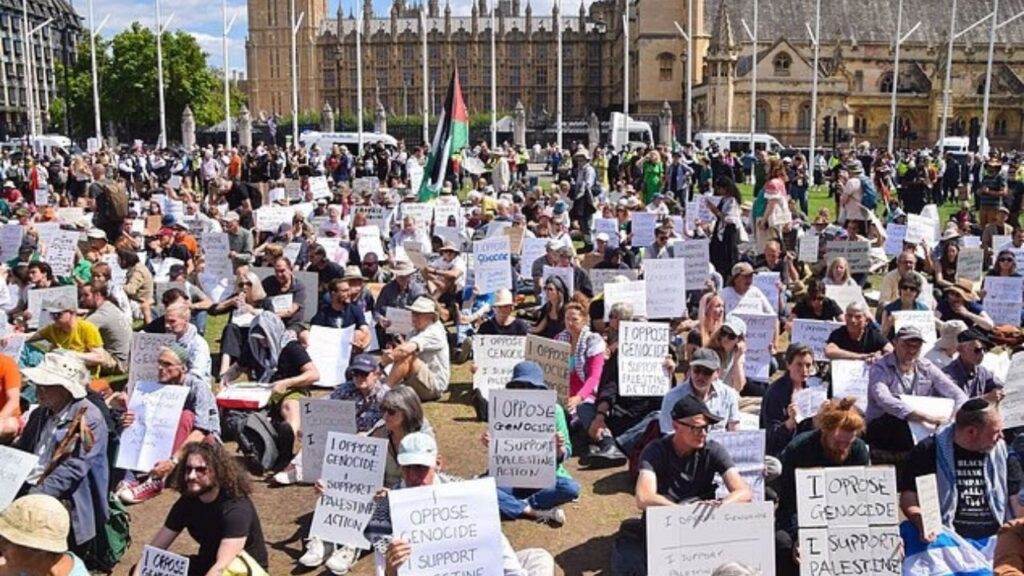 Mass Arrests at Palestine Action Protest Exceed 530 People.