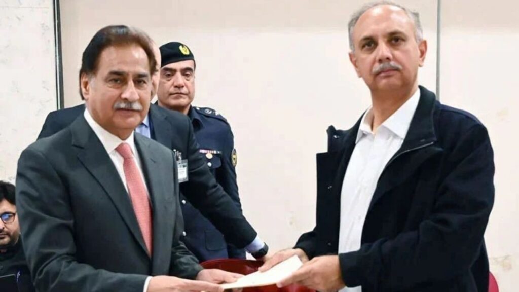 Backchannel Talks Gain Momentum Between Government and PTI