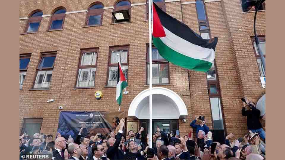 UK Officially Recognises Palestinian State as Flag Raised at London Mission.