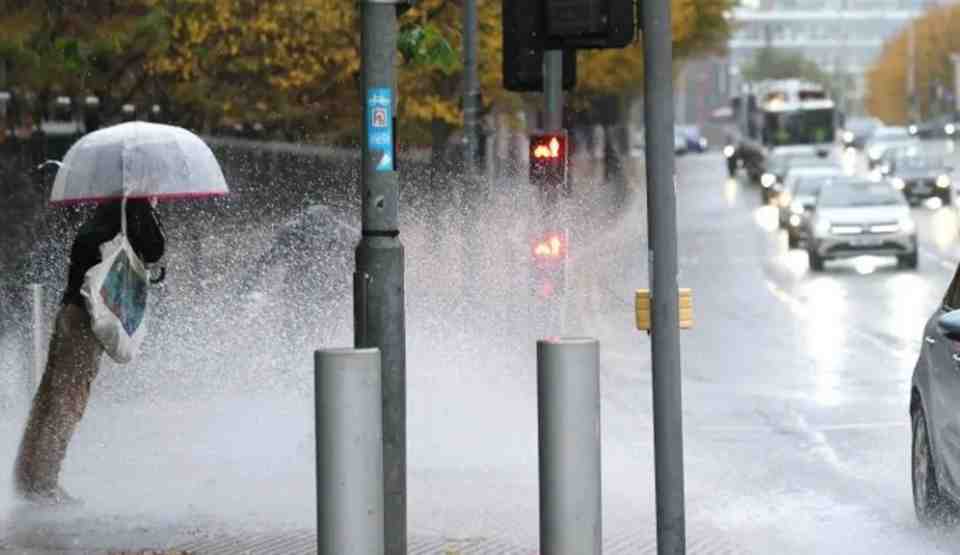 Storm Amy Brings Severe Weather to UK with Winds Potentially Reaching 100mph.