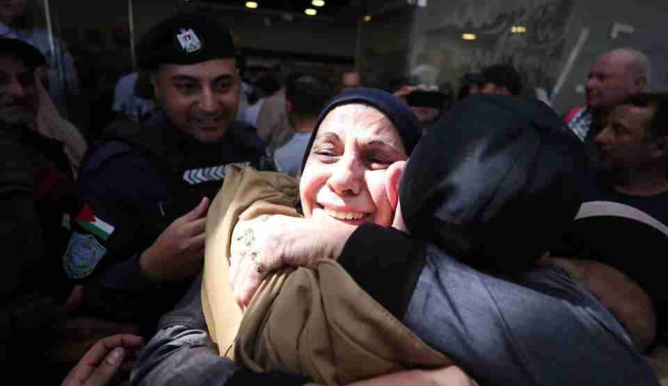 A Homecoming of Tears and Joy: Palestinians Reunite with Loved Ones After Release from Israeli DetentionThe air was thick with emotion as hundreds of Palestinians emerged from captivity, their return marking a bittersweet moment of reunion for families torn apart by conflict.