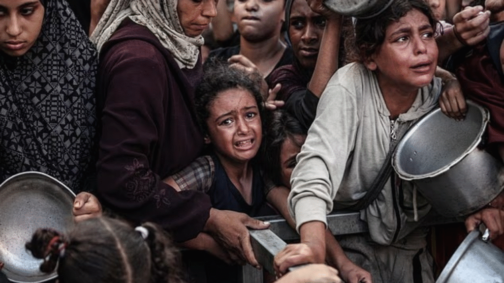 Trump’s Gaza Peace Proposal Gains International Backing as Hamas Reviews Weapons Surrender Plan.