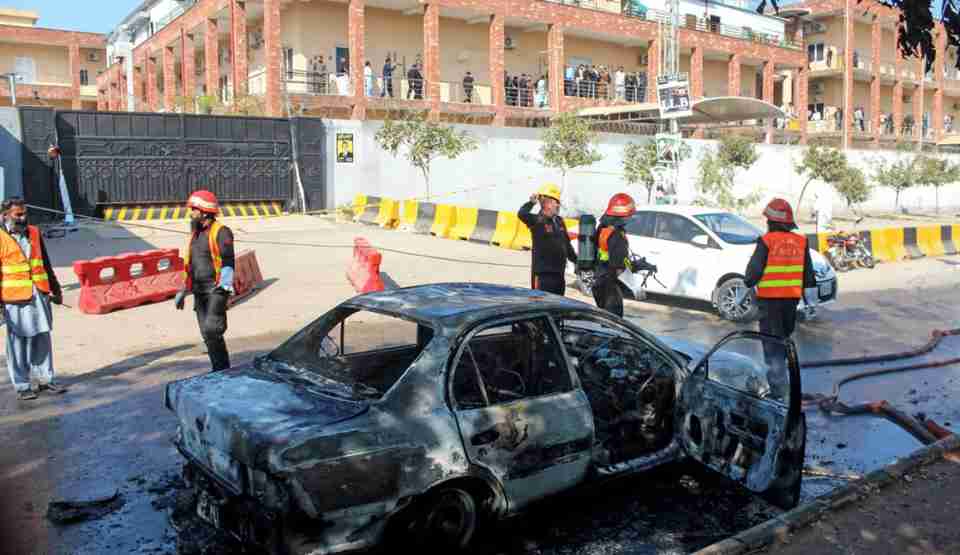 Islamabad Court Bombing Kills 12 as Pakistan Accuses India of Involvement