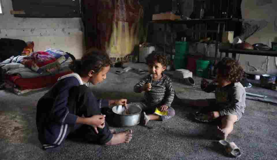 Israeli Military Operations Intensify Across Southern Gaza Strip